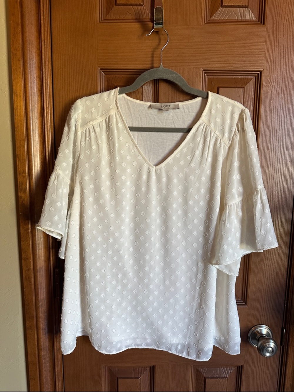 LOFT Ivory Mixed Media V-Neck Flutter Sleeve Blouse, size Large